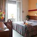 Dolly Hotel