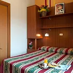 Dolly Hotel 3*