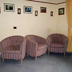 Dolly Hotel