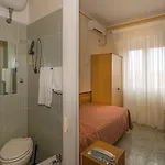Dolly Hotel 3*