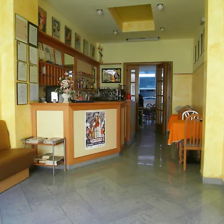 Dolly Hotel 3*