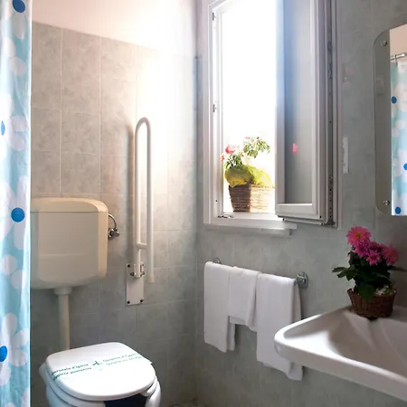 Dolly Otel Viareggio