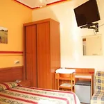 Dolly Hotel