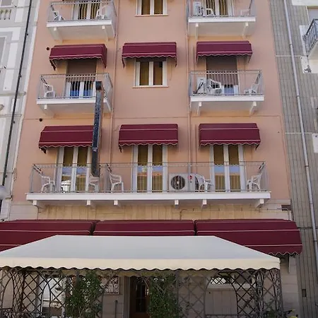 多莉酒店 酒店 3*